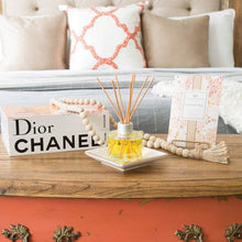 Load image into Gallery viewer, Cashmere Kiss Signature Reed Diffuser